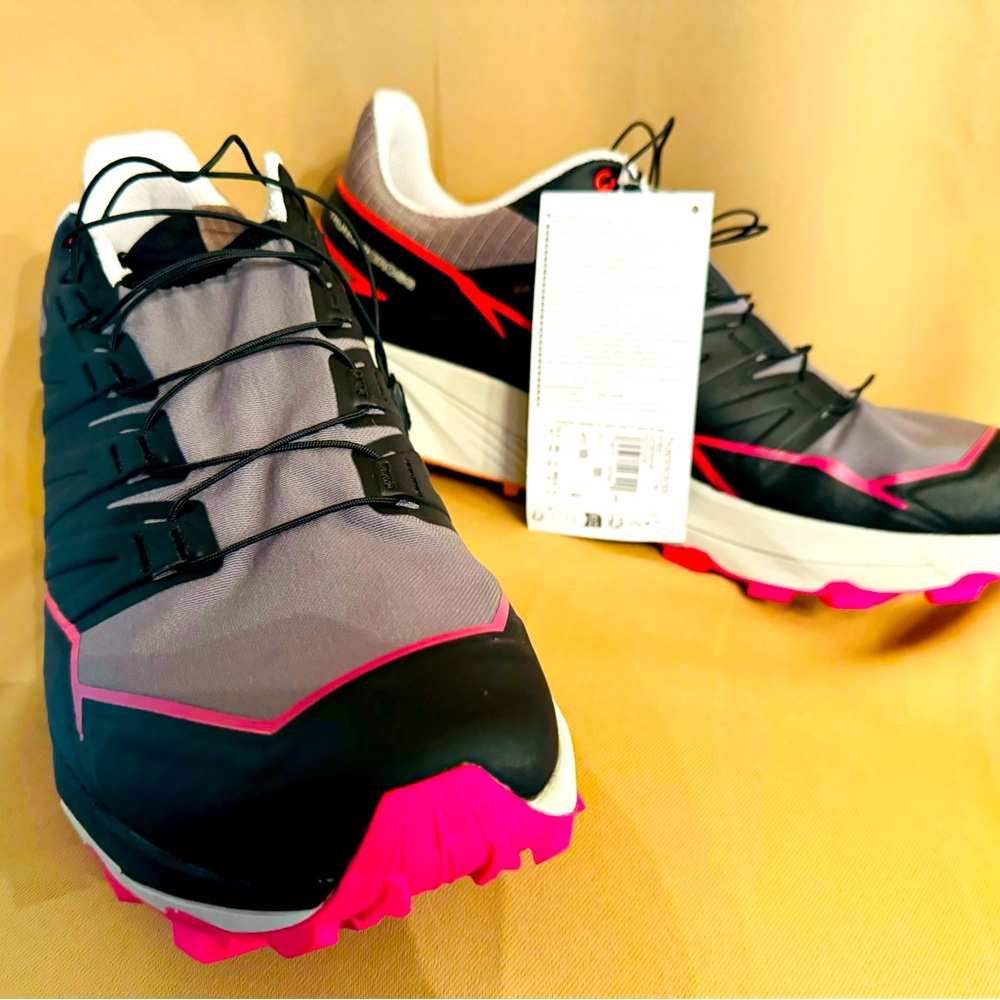 ✨SALE✨ NEW WITH TAG - Men’s 13 (E48) Salomon Thundercross Shoes